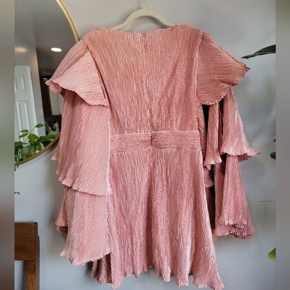 Boohoo Occasion PLISSE LAYERED SLEEVE MINI DRESS women Blush 10 - Picture 7 of 9